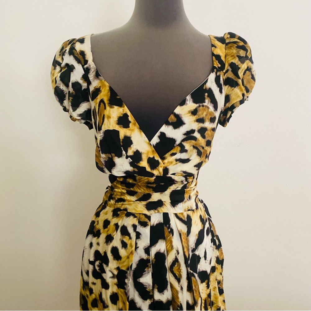 Leopard Print Betsey Johnson V-Neck Wrap Dress in Yellow and Black - Picture 4 of 10